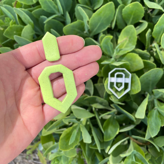 Symmetrical Razor Dangle Hoop